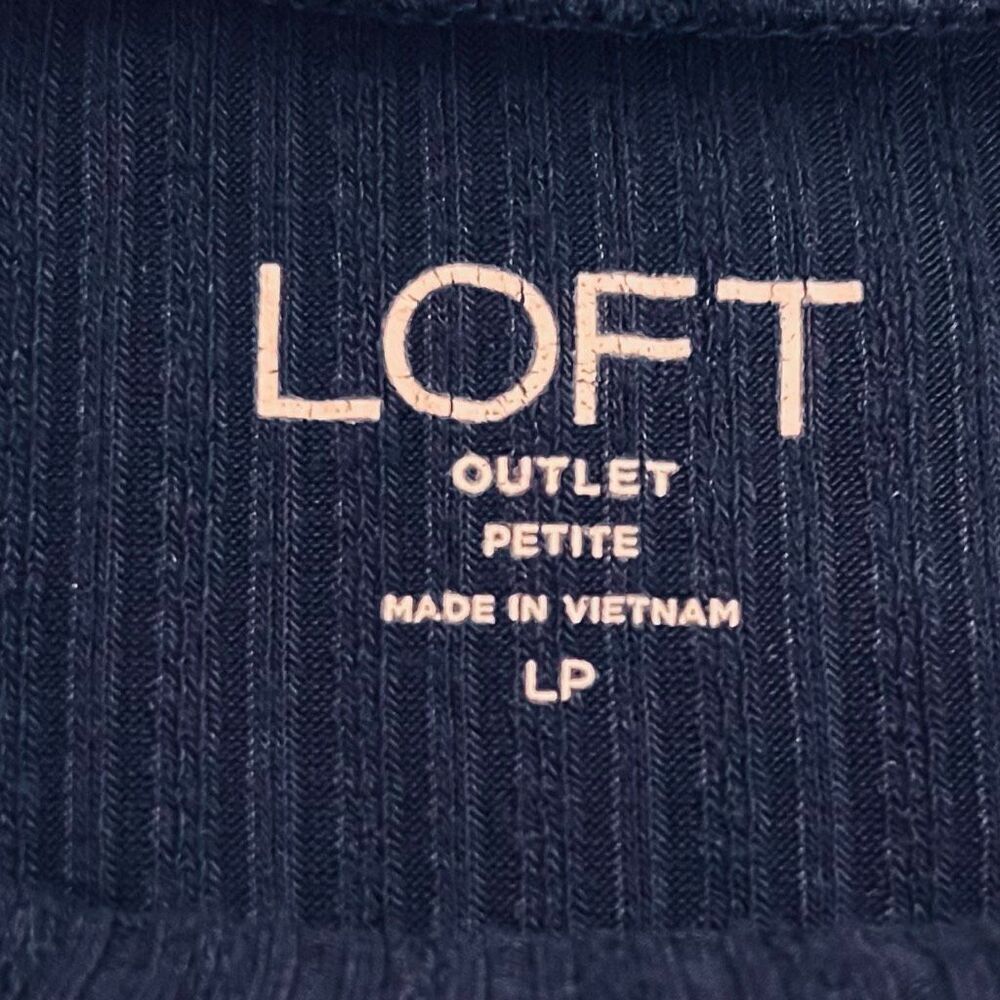 Loft Outlet Petite Navy Ribbed Tee With Ruffle Size LP - Picture 3 of 4